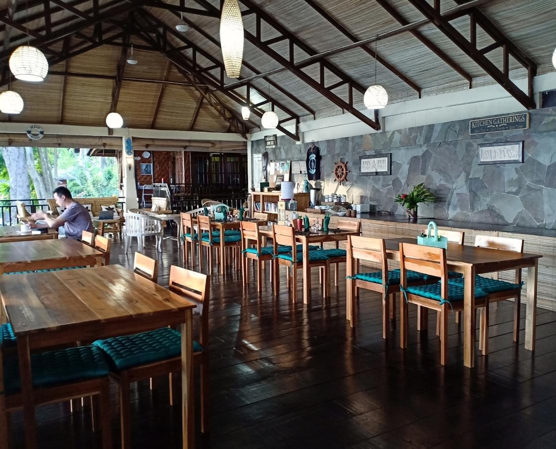 Froggies Divers Bunaken Exterior photo